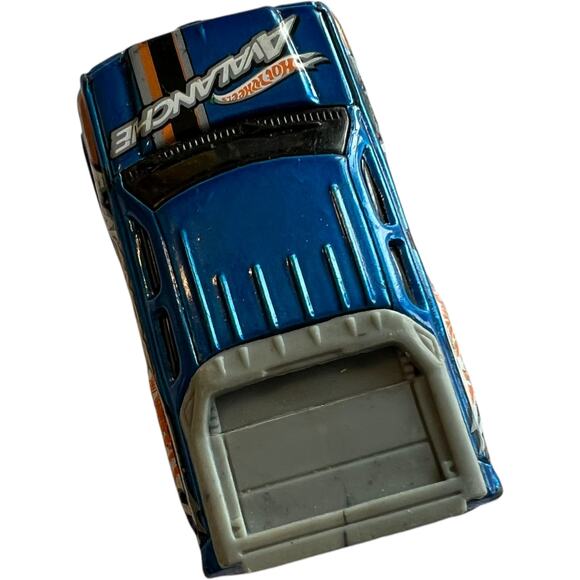 2003 Hot Wheels Chevy Avalanche Blue Die-Cast Truck - Picture 5 of 8